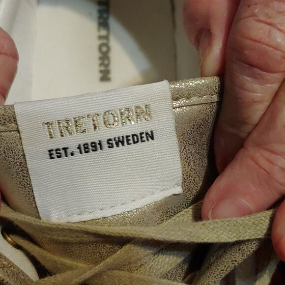 Gold leather tretorns  - Picture 6 of 6